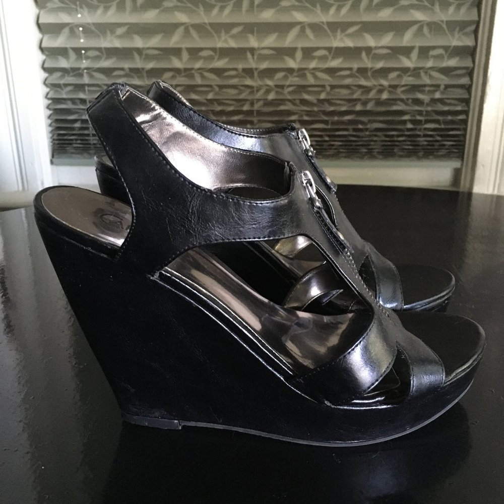 Carlos Santana Pursuit Platform Sandals 8M